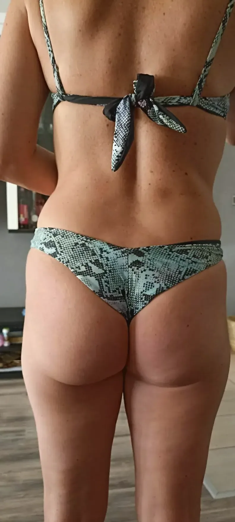 Girls for sex Neuadd